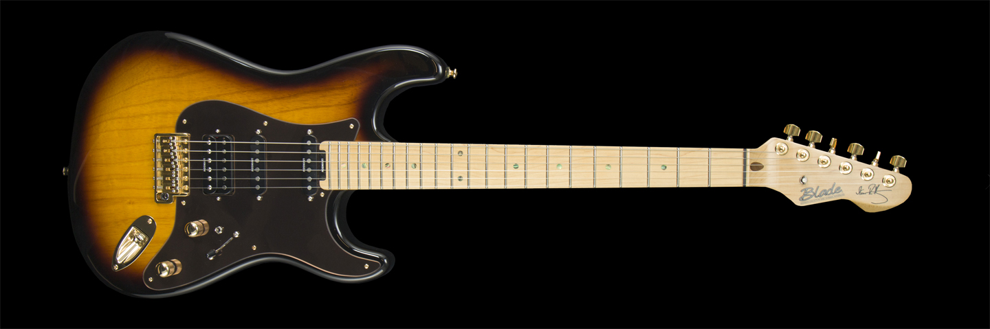 Blade RH-4 30th Steve Rothery Signature